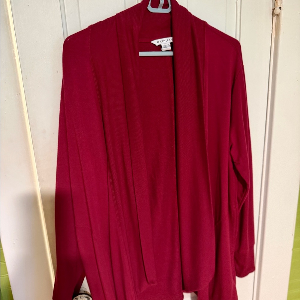 Athleta Women's Vibrant wineberry Cardigan with thumb holes. Size medium